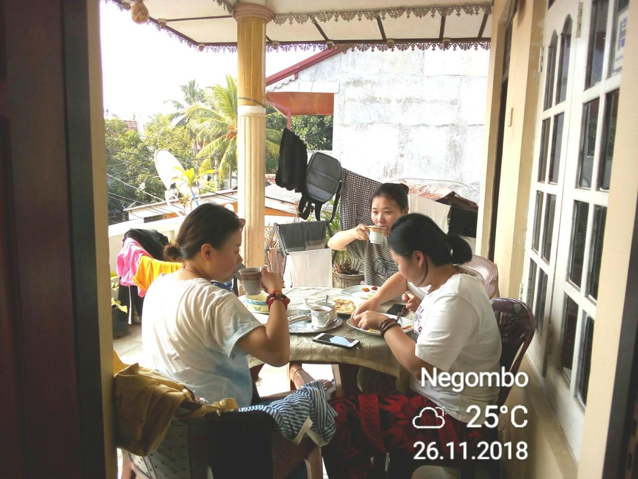 Randi Homestay In نيجومبو المظهر الخارجي الصورة