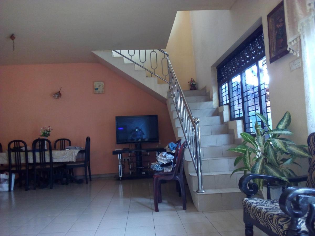 Randi Homestay In نيجومبو المظهر الخارجي الصورة